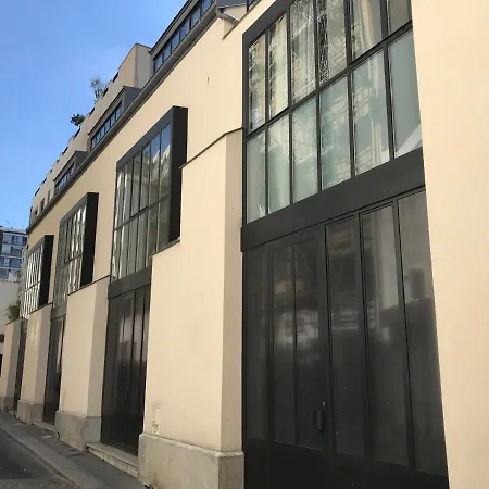 מלון דירות Blomet 4*